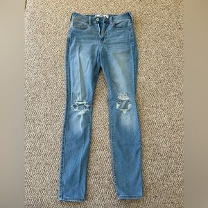 Hollister Curvy High-Rise Super Skinny Jeans